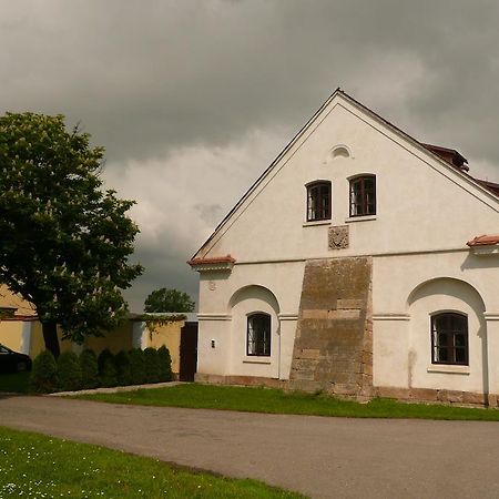 Statek Chmelovice Hotel Екстериор снимка